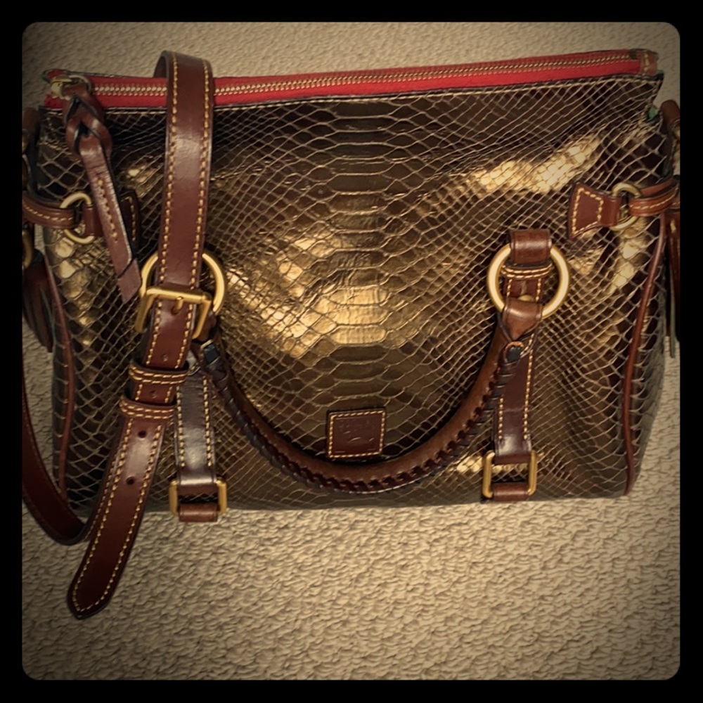 A gorgeous metallic leather Dooley & Bourne bag.